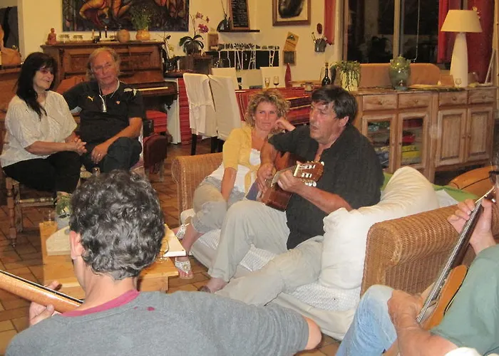 ゲストハウス La Trobada