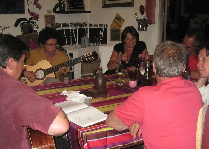 ゲストハウス La Trobada *