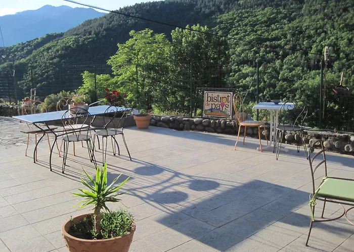 ゲストハウス La Trobada *