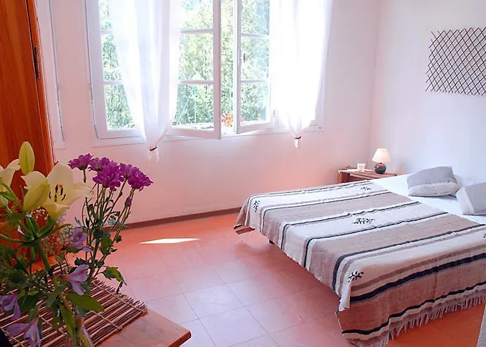 ゲストハウス La Trobada *